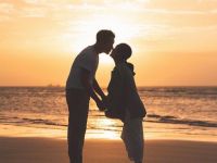 &ldquo;能持续吸引男人的女人，都知道这4个诀窍&rdquo;